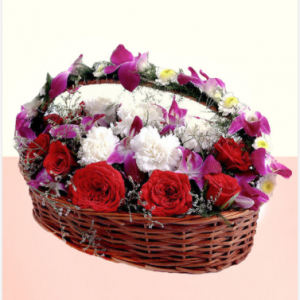 15 WHITE & RED ROSES WITH BASKET BOUQET 129